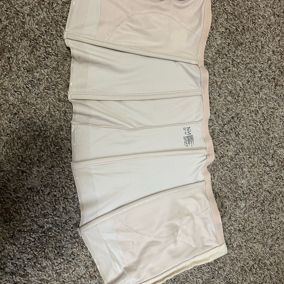 Nude Tummy Control Shapewear - Picture 4 of 6